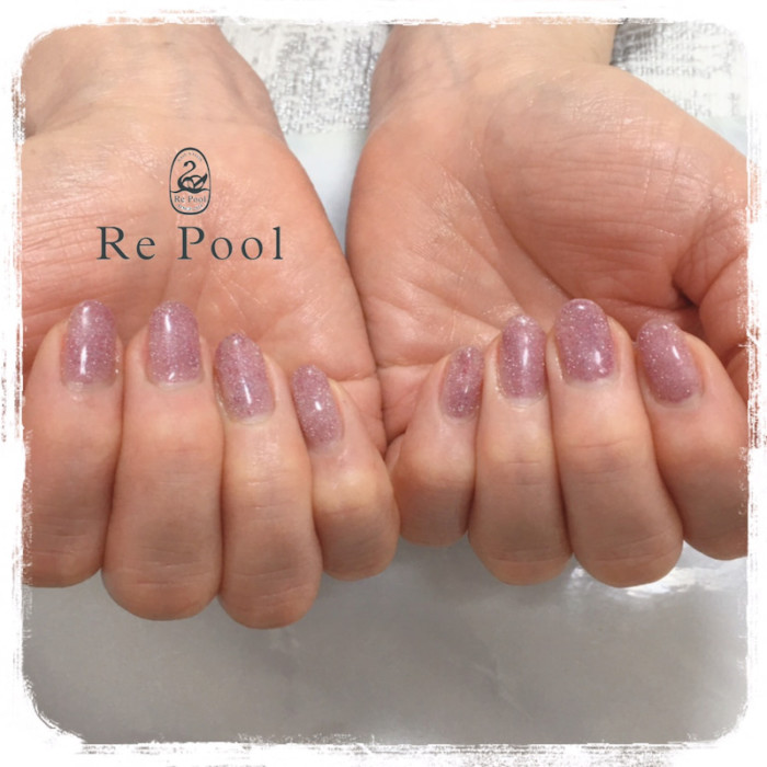 ハンドフット同時進行で輝くフラッシュグリッターネイル