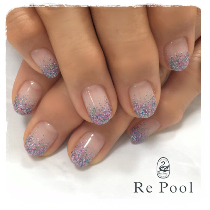 ハンド フット同時進行でブルー系ネイル